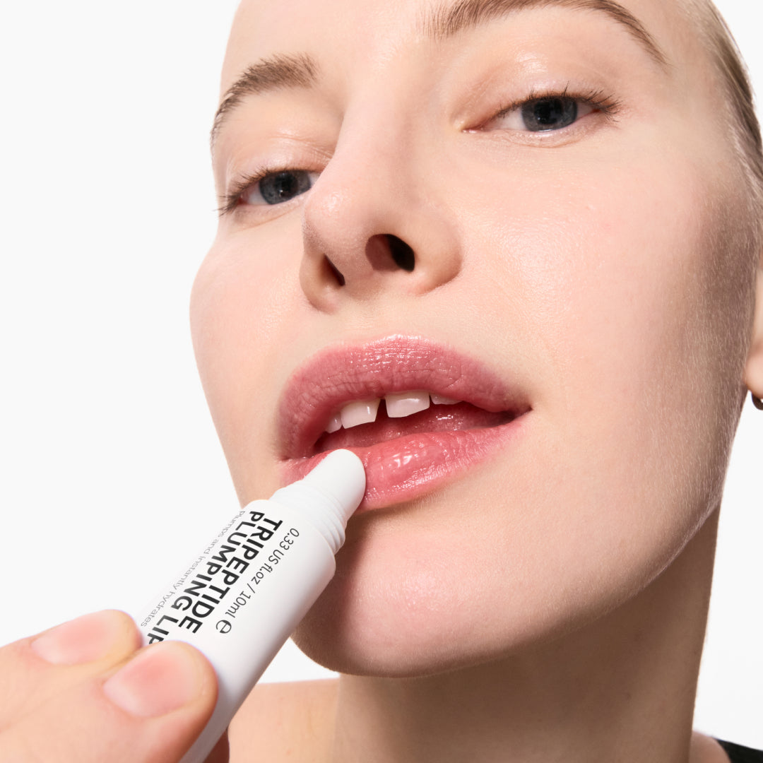 tripeptide-plumping-lip-balm-h5 Model01_270e8b98-a2ed-4742-b111-d25555f44100.jpg