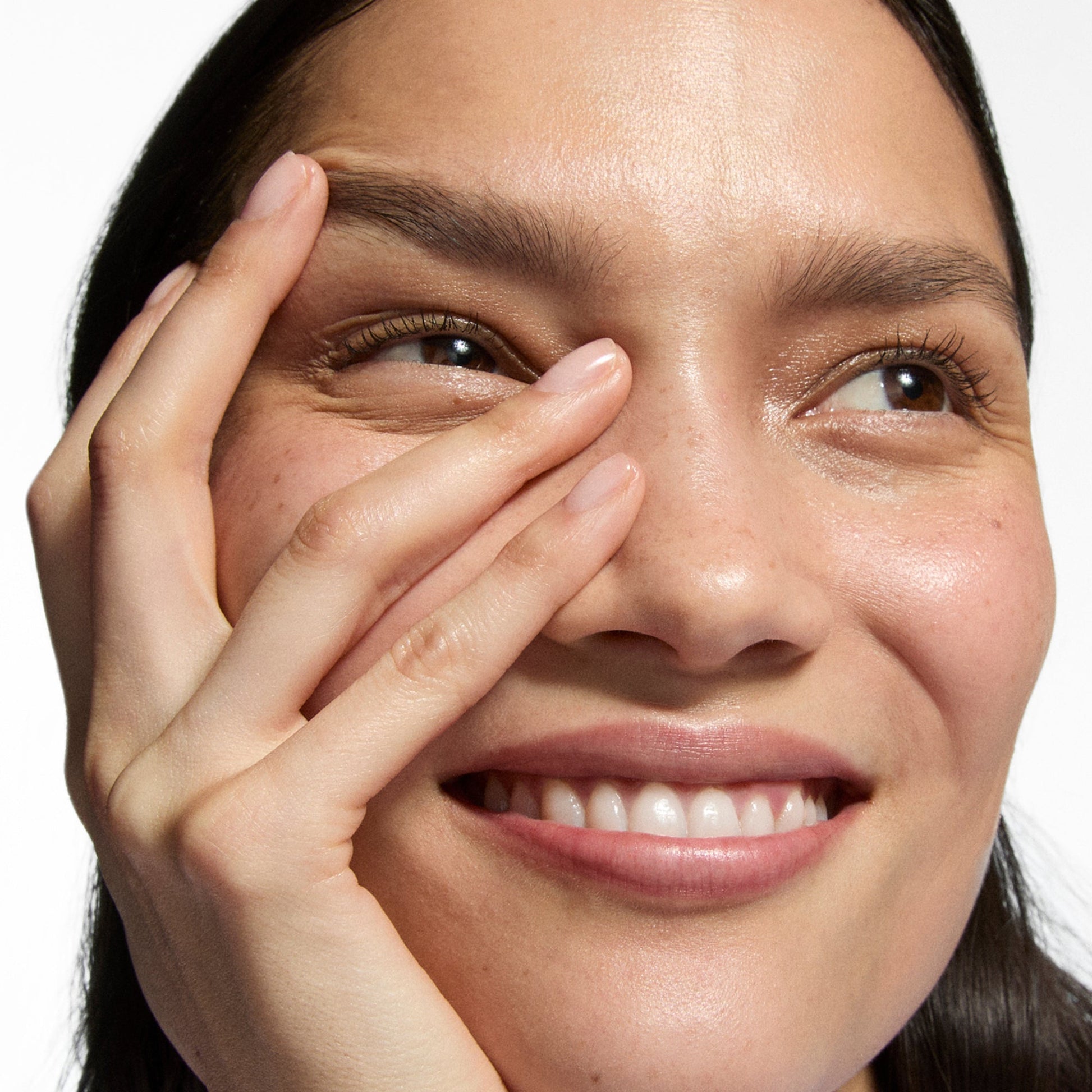 hydro-surge-dewy-face-mist-a9 Omega50_Model_2000x2000-1_3445dd8f-e76c-42a0-b3ad-1d9a4cba4df0.jpg